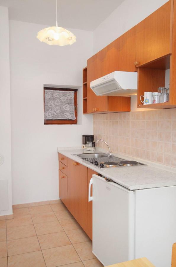 Apartments By The Sea Klenovica, Novi Vinodolski - 5581 Esterno foto
